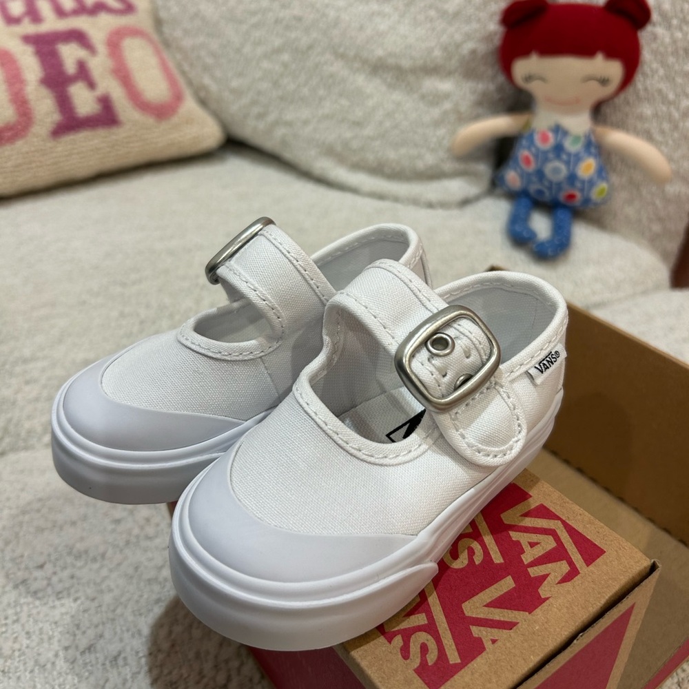 Toddler Mary Jane White Vans